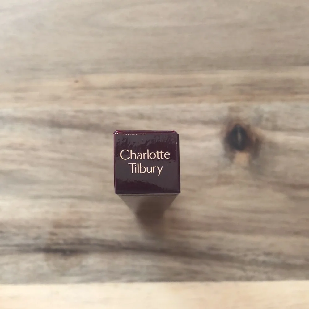 Charlotte Tilbury Magic Away Liquid Concealer 8 Medium